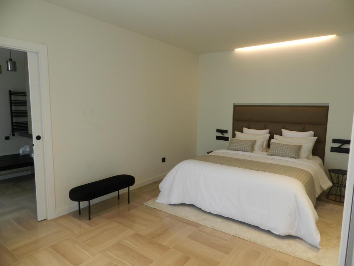 Hotel Manel Martorell Buitenkant foto